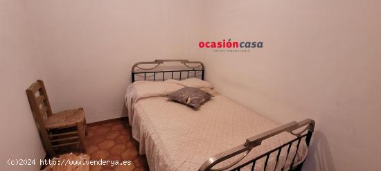 SE VENDE CASA PARA REFORMAR - CORDOBA