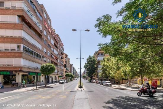 IDEAL INVERSIÓN JUNTO FACULTAD DE CIENCIAS - GRANADA