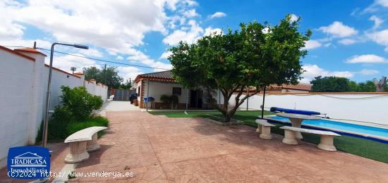 PEDANIA DE JEREZ, CASA DE CAMPO 100M², PARCELA 700M², PISCINA, NAVE DE 40M² - CADIZ