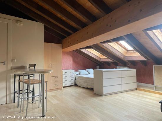 Venta de estudio reformado con inquilino en Casco Viejo Pamplona - NAVARRA