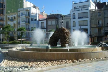 Bar/Restaurante/Cafeteria en unos de los dos plazas mas visitados. - CASTELLON