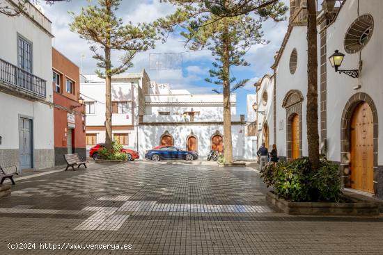 En venta, Casa Terrera de dos plantas, en la calle Trece de Septiembre, en San Lorenzo, - LAS PALMAS