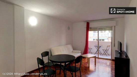 Apartamento de 4 dormitorios con balcón en alquiler en Alcalá de Henares. - MADRID