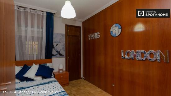 Moderna habitación en alquiler en apartamento de 6 dormitorios, Alcalá de Henares - MADRID