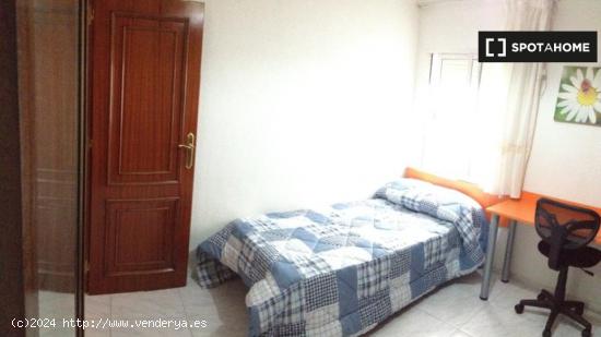 Habitación en piso compartido en Córdoba - CORDOBA