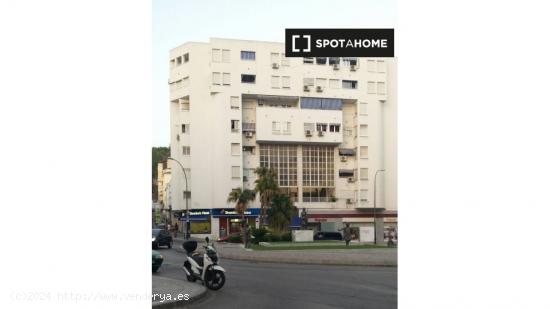 Habitación en piso compartido en Málaga - MALAGA