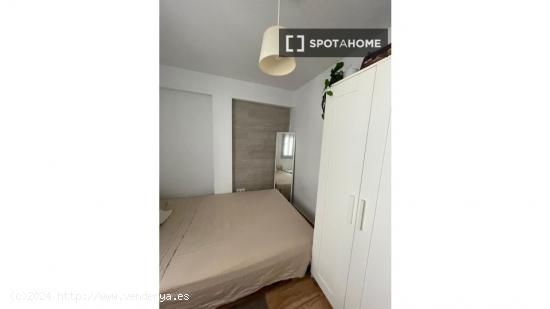 Habitación en piso compartido en Sevilla - SEVILLA