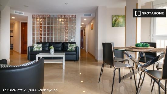 Apartamento elegante, equipado y con encanto en Málaga en una de las mejores zonas - MALAGA