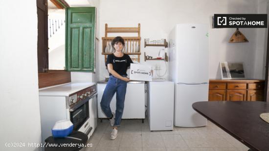 Apartamento de 1 dormitorio con balcón en alquiler en San Luis - SEVILLA