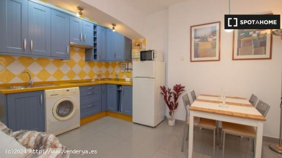 Apartamento de 2 dormitorios en alquiler en La Malagueta, Málaga - MALAGA