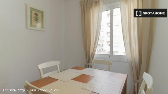 Apartamento de 2 dormitorios en alquiler en La Malagueta, Málaga - MALAGA