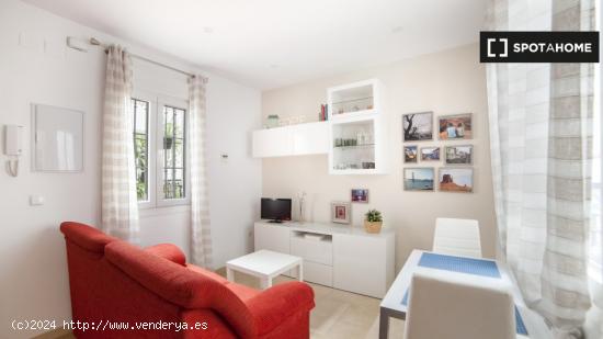 Apartamento de 1 dormitorio en Sevilla con Patio privado - SEVILLA