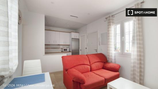 Apartamento de 1 dormitorio en Sevilla con Patio privado - SEVILLA