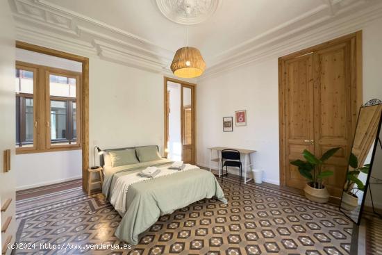  Habitación en piso compartido en barcelona. - BARCELONA 