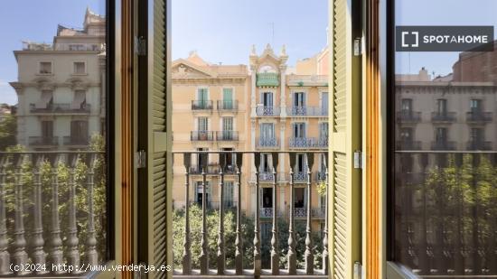 Habitación en piso compartido en barcelona. - BARCELONA