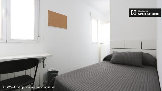 Habitaciones en apartamento de 5 dormitorios en Retiro - MADRID