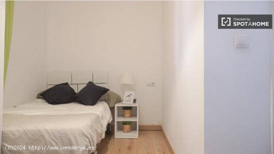 Habitaciones en apartamento de 5 dormitorios en Retiro - MADRID