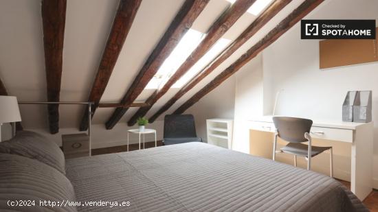 Habitaciones en apartamento de 5 dormitorios en Retiro - MADRID