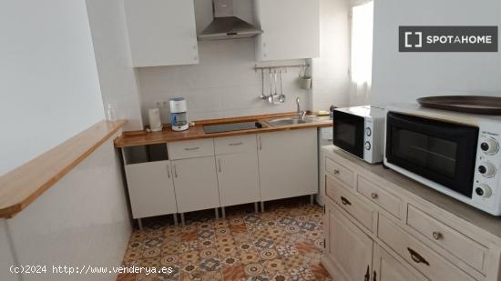 Apartamento completo de 2 dormitorios en Málaga - MALAGA