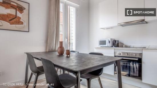 Apartamento de 3 dormitorios en alquiler en Barcelona - BARCELONA