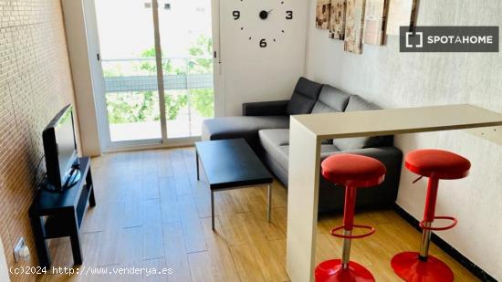 &quot Habitación luminosa con TV 32' y WIFi, en piso con aire acondicionado ideal para estudian