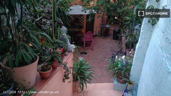 Habitación en piso compartido en santa coloma de gramenet - BARCELONA