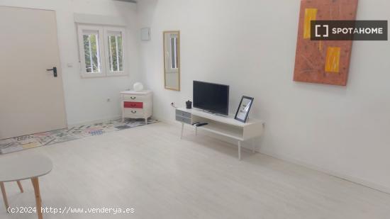 Estudio en alquiler en Vara De Quart - VALENCIA