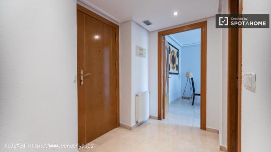 Apartamento de 2 dormitorios en alquiler en Quatre Carreres. - VALENCIA