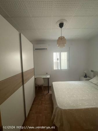  Habitación en piso compartido en Málaga - MALAGA 