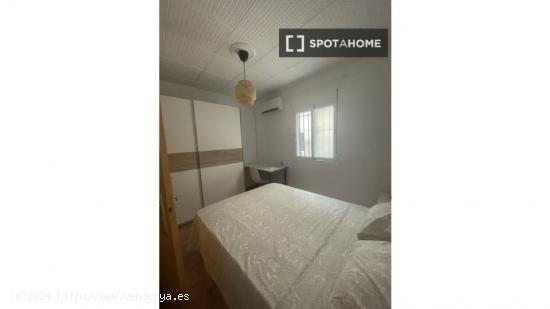 Habitación en piso compartido en Málaga - MALAGA