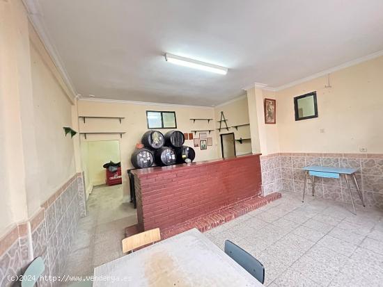  Local comercial con posibilidad de hacer vivienda en zona oeste - CADIZ 