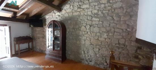 Se vende casa con local comercial en Ampuero - CANTABRIA