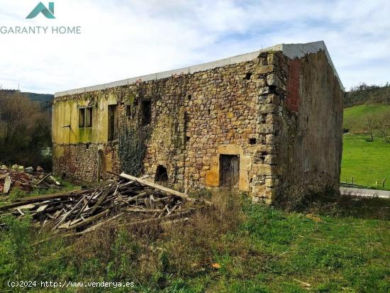 Se vende casa con terreno para reformar en Rasines - CANTABRIA