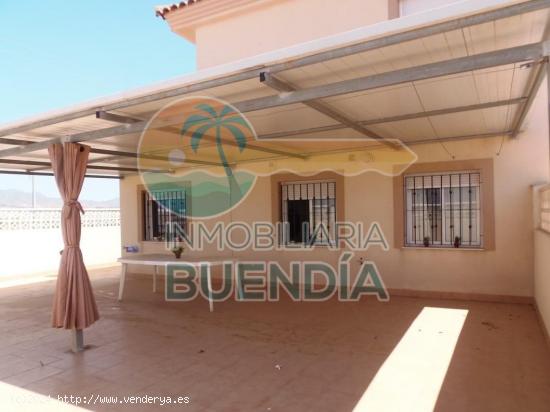 PRECIOSO DUPLEX CON AMPLIA PARCELA A TAN SOLO 400 METROS DE LA PLAYA - MURCIA