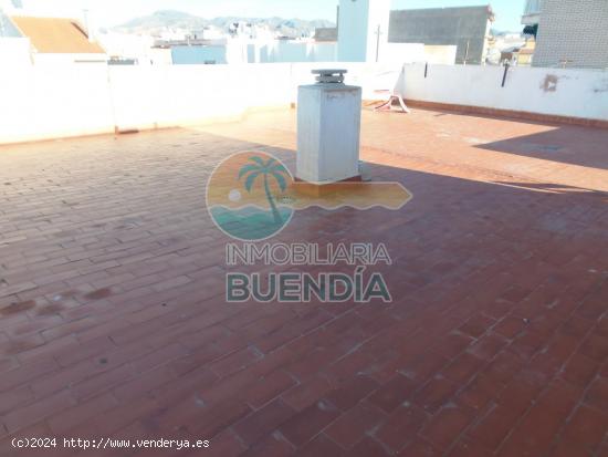  ÁTICO EN PLENO CENTRO CON AMPLIO SOLARIUM CERCA DE LA PLAYA - MURCIA 