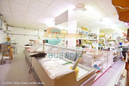 LOCAL COMERCIAL TOTALMENTE EQUIPADO PARA EMPEZAR A FUNCIONAR - MURCIA