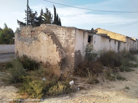 CASA PARA RESTAURAR - MURCIA