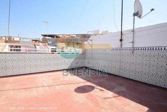 BONITO TRIPLEX CERCA DEL PASEO MARÍTIMO - MURCIA