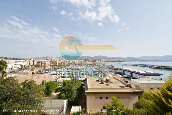 CHALET CON VISTAS AL MAR EN EL FARO - MURCIA