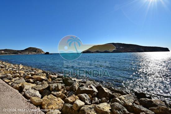 AMPLIA CASA EN PRIMERA LÍNEA EN LA ISLA CON VISTAS ESPECTACULARES - MURCIA