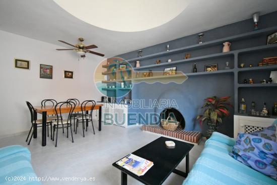 CASA CON AMPLIA TERRAZA EN VENTA - MURCIA