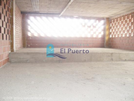 LOCAL DE UNOS 150M2, SITUADO EN ZONA COMERCIAL. REF 5022 - MURCIA