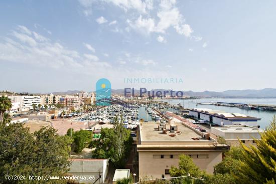 CHALET CON VISTAS AL MAR EN EL FARO - MURCIA