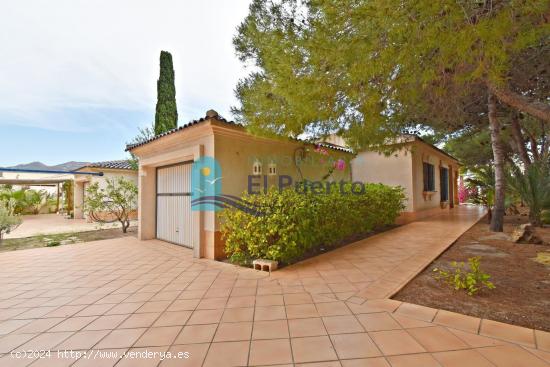 CHALET EN PRIMERA LÍNEA EN LA AZOHÍA. REF 610 - MURCIA