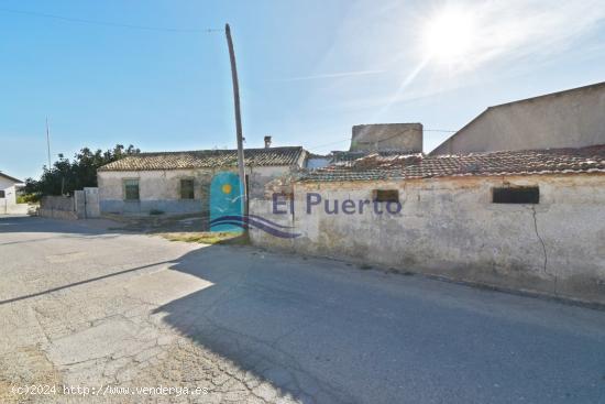 CASA EN ZONA RURAL PARA REFORMAR POR COMPLETO - REF 88 - MURCIA