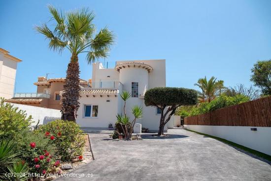  VILLA CON VISTAS AL MAR EN PLAYA FLAMENCA - ALICANTE 