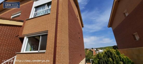 Arbeteta Inmobiliaria vende Chalet  en Tortola De Henares - GUADALAJARA