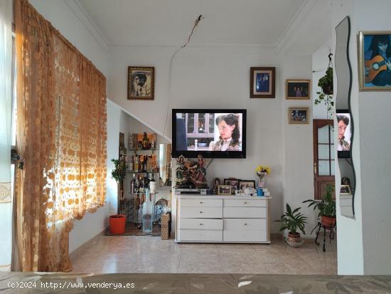 Espaciosa y luminosa Casa de Pueblo de 3 Plantas en El Cuervo, Sevilla/Cádiz. - SEVILLA