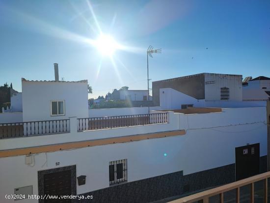 Espaciosa y luminosa Casa de Pueblo de 3 Plantas en El Cuervo, Sevilla/Cádiz. - SEVILLA