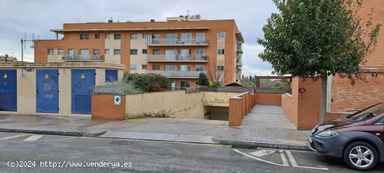 PLAZA DE PARKING DE BUEN TAMAÑO EN VENTA O ALQUILER CON OPCIÓN A COMPRA - TARRAGONA